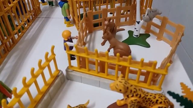 Playmobil 4 Kids : Zoo com recinto surpresa смотреть онлайн