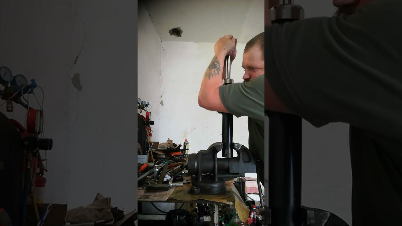 Это вам за пацанов Гейропа. Стойка готова. Ремонт амортизаторов своими руками. смотреть онлайн