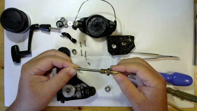 Катушка Shimano Baitrunner ST 4000FB. смотреть онлайн