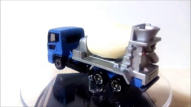 TOMICA TAKARA TOMY NISSAN DIESEL QUON トミカ タカラトミー 日産 ディーゼル クオン ミキサー車 смотреть онлайн