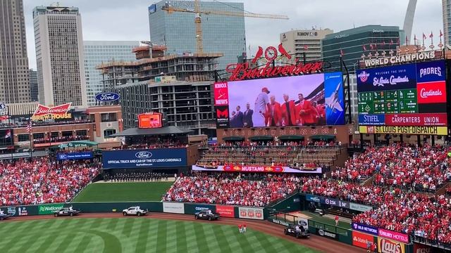 Introduction of the 2019 St. Louis Cardinals via Ford Motorcade. 4-5-19 смотреть онлайн