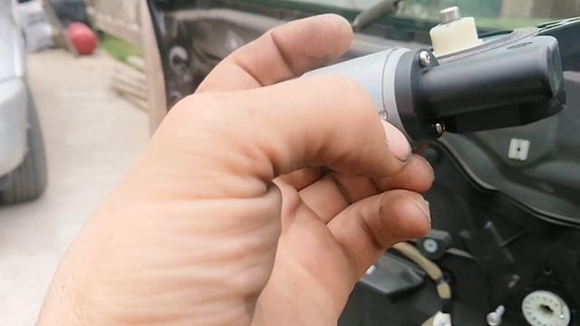 МАЗДА СХ7 - СТЕКЛОПОДЪЕМНИКИ - настройка основного блока управления - ремонт механизма стеклоподъем