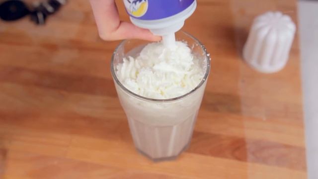 КАК СДЕЛАТЬ МОЛОЧНЫЙ КОКТЕЙЛЬ "OREO" смотреть онлайн