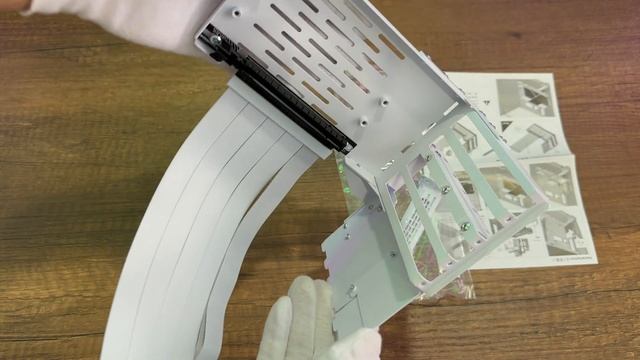 Lian-Li Universal 4- Slots Vertical GPU Kit Unboxing & Installation to Lian Li Dynamic EVO смотреть онлайн
