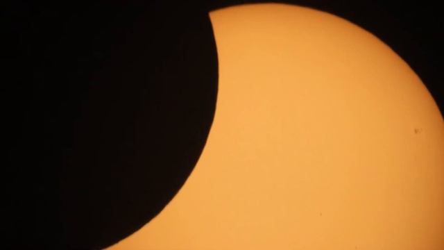 Foto's gedeeltelijke zonsverduistering, Photos partial solar eclipse смотреть онлайн