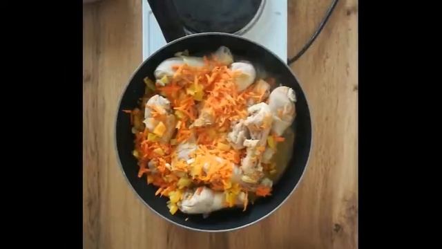 Готовим Рис с курицей и овощами смотреть онлайн