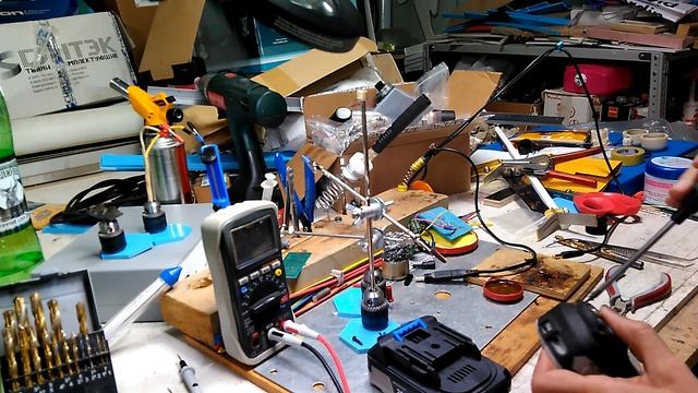 Точка подключения паяльника к аккумулятору шуруповёрта смотреть онлайн