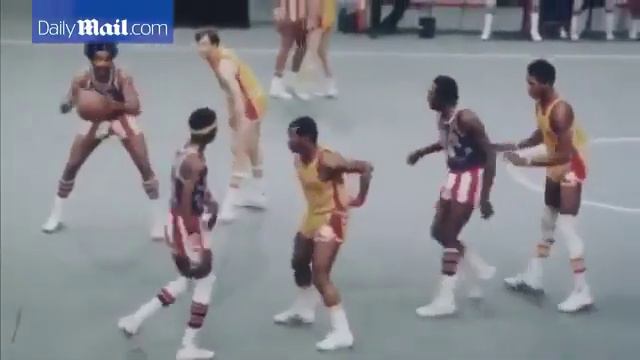 В каждом виде спорта есть свои тролли/ trolls in basket-ball смотреть онлайн