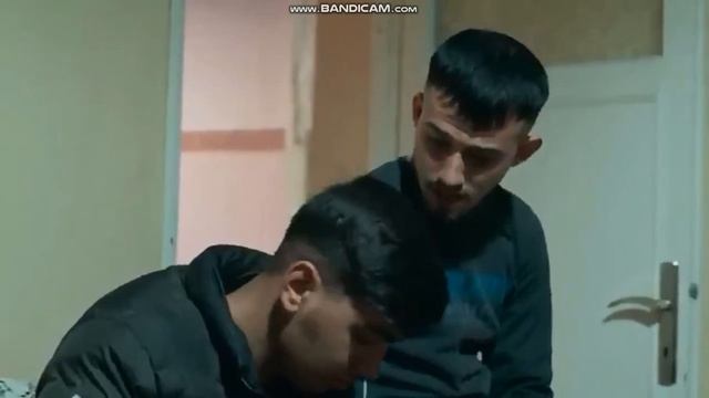 Sıfır Bir - Burak & Bilo - Kardeş ßu Silah ßir Cins Haaa ;) смотреть онлайн