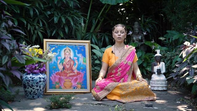 САХАСРАРА ЧАКРА | ВСТРЕЧА С ЛАКШМИ смотреть онлайн