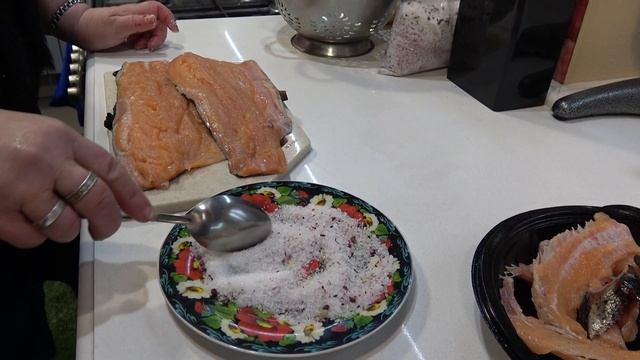 НЕ БОЙТЕСЬ СОЛИТЬ РЫБУ САМИ! ВКУСНО, ПРОСТО, ЭКОНОМНО смотреть онлайн