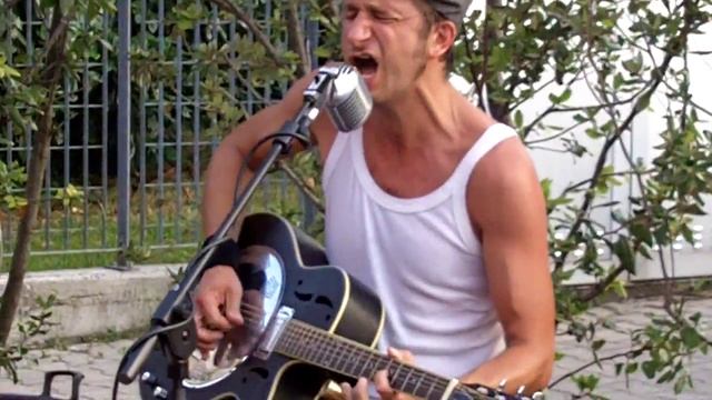 Tonylamuerte Onemanband goes wild!! Live @ Bacco tabacco 10/07/11 Fara, Vicenza смотреть онлайн