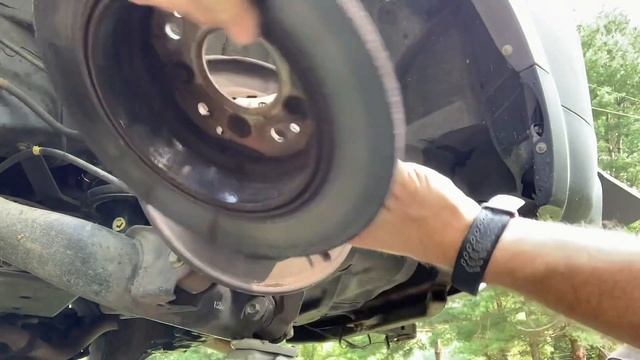 Honda Element, Replacing rear rotors and pads. смотреть онлайн