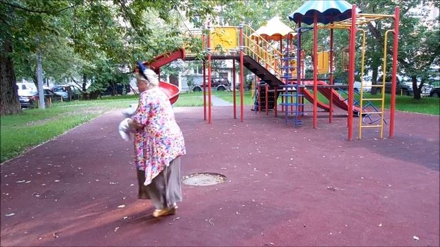 Танец мышек и кота для поэтессы Юлии Зазимко смотреть онлайн