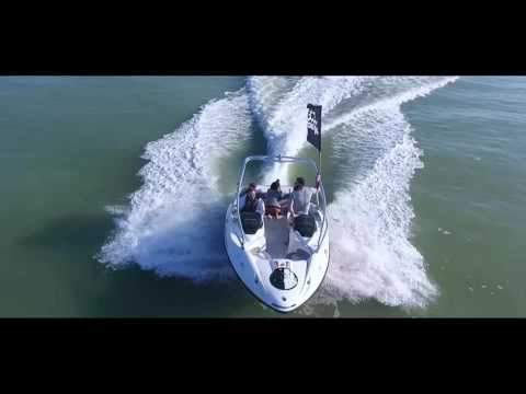 Вэйкбординг за катером на Азовском море в Ейске. Акватория Лета смотреть онлайн