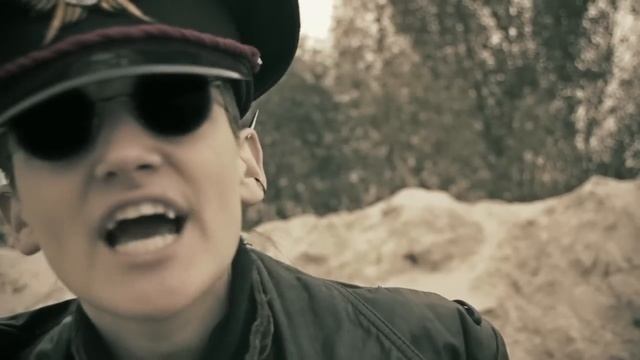 На мою девушку упал космодесантник / My Girlfriend Was Crushed By Spacemarine