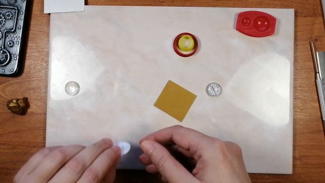 Как сделать аккуратную оправу для круглого стеклянного кабошона из полимерной глины смотреть онлайн