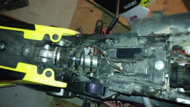 Suzuki DRZ-70 Battery Replacement смотреть онлайн