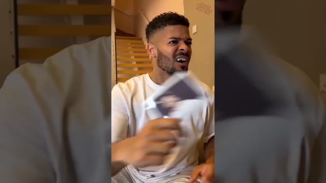 Когда у тебя застряло что-то между зубов ? смотреть онлайн