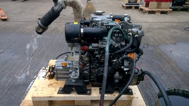 Yanmar 2YM15 15hp Marine Diesel Engine смотреть онлайн