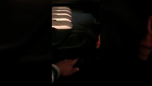 Замена масла в двигателе Volkswagen Touareg 2.5 TDI смотреть онлайн