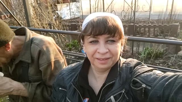 Как все успеть? Обработка сада по-новому. Подготовка к празднику. Жизнь семьи в деревне смотреть онлайн