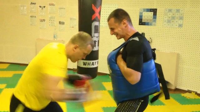 Бокс. 40 ударов за 7 секунд. Вес 87кг у меня Киев смотреть онлайн