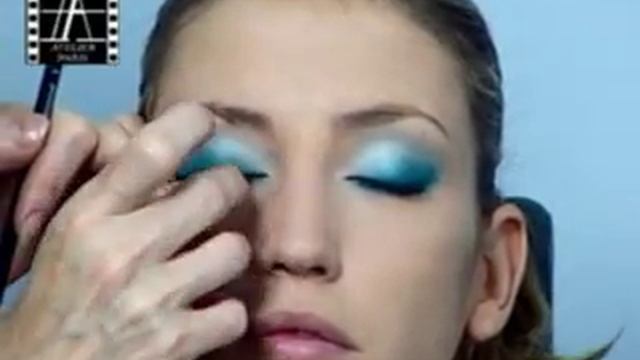 Makeup Tutorial : Blue | Make-Up Atelier Paris