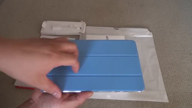 Unboxing the iPad Mini & Basic Accessories & Quick Comparison to the New iPad 2012 by tkviperTech смотреть онлайн