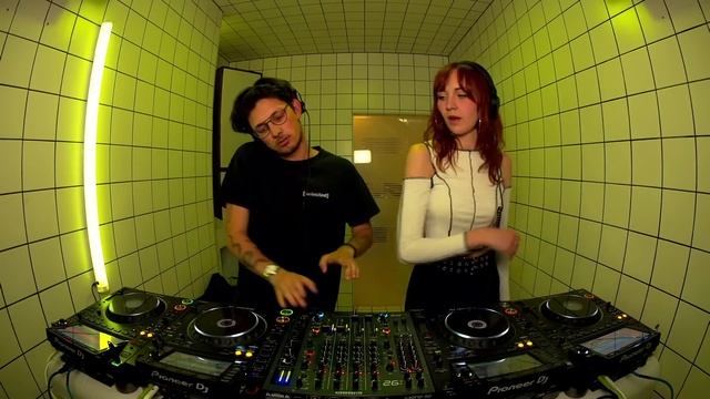 [selected] - Frederic. B2B Caiva | HÖR - May 9 / 2023 смотреть онлайн