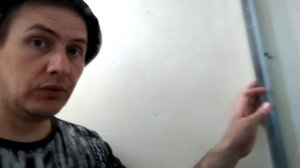 Монтаж пластиковых панелей ПВХ на стену. Санузел из пластика.