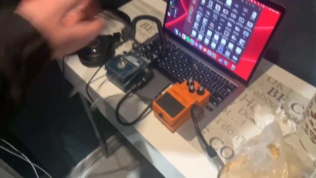 как подключить звуковую карту (focusrite) к компьютеру (macbook) смотреть онлайн