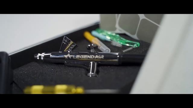 Чемодан-кейс AirBox со стартовым набором для аэрографии на ногтях от OneAir смотреть онлайн