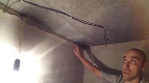 Монтаж натяжного потолка в санузле  Монтаж профиля на плитку без сверления Потолок в ванной