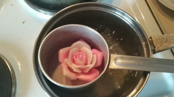 Плавим мыло на водяной бане. Мыло ручной работы. handmade soap flower