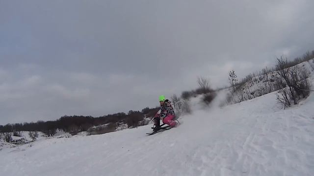 Влог #5-лыжы, санки, крутая музыка [макар сухов]