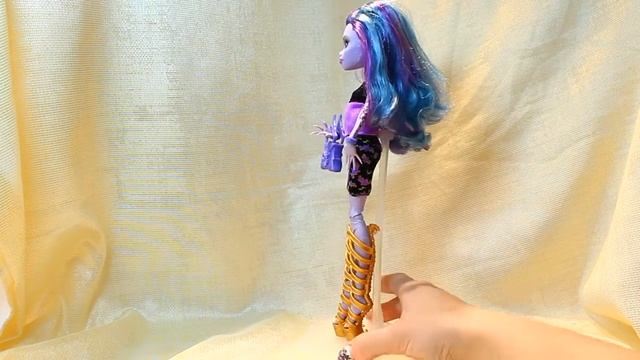 Обзор куклы Monster High Djinni Whisp Grant I love Fashion (DMF96) / Джинни Висп Грант Я люблю моду смотреть онлайн