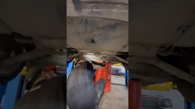 Замена контакторов на Tesla Model S. #автосервисмосква смотреть онлайн