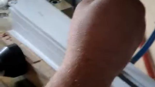 Монтаж оконного проветривателя на производстве в раму смотреть онлайн