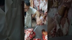 Обвалка свинной головы