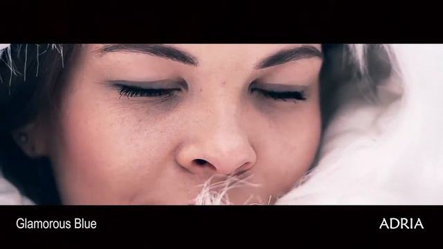 Glamorous Blue цветные линзы Adria, видео в линзах. смотреть онлайн