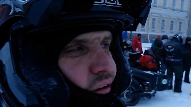 На Дворцовой. Старт! смотреть онлайн