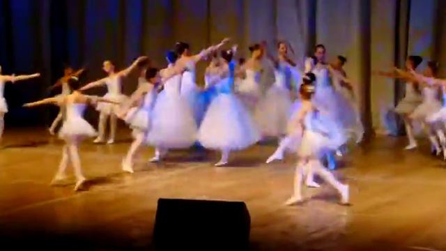 Студия танца КоМИКС смотреть онлайн