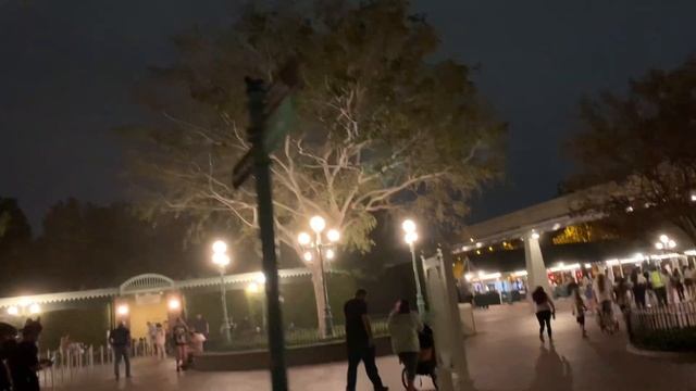 Escape from Disneyland (Extreme Thunderstorm) October 4, 2021 смотреть онлайн