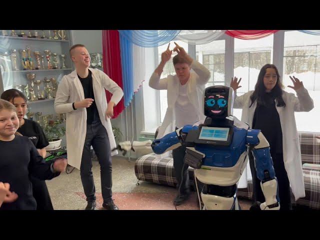 Опыт использования робота-диагноста Promobot в МАОУ Гимназия №1 г. Соликамска смотреть онлайн