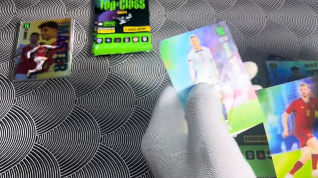 Hungarian Edition Vs Nemzetközi csomag csata ! Panini Top Class 2024 смотреть онлайн