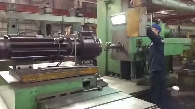 Расточной станок типа 2620 в действии смотреть онлайн