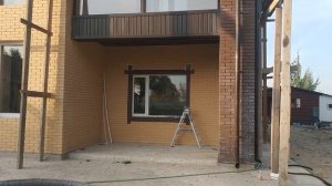 Решили покрасить кирпичи и стать дизайнерами // Крутое обрамление окон !!!