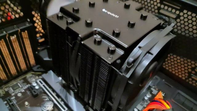 Cougar GX 1050W "Ultra Low Acoustic Noise" смотреть онлайн