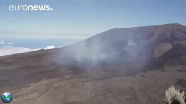 Извержение вулкана на острове Реюньон смотреть онлайн
